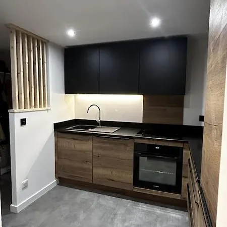 Apartment Magnifique Vue - Pistes 1 Min - Parking Possible A L'exterieur De La